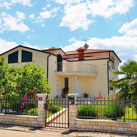 Apartments Sv. Pelegrin Умаг Екстер'єр фото