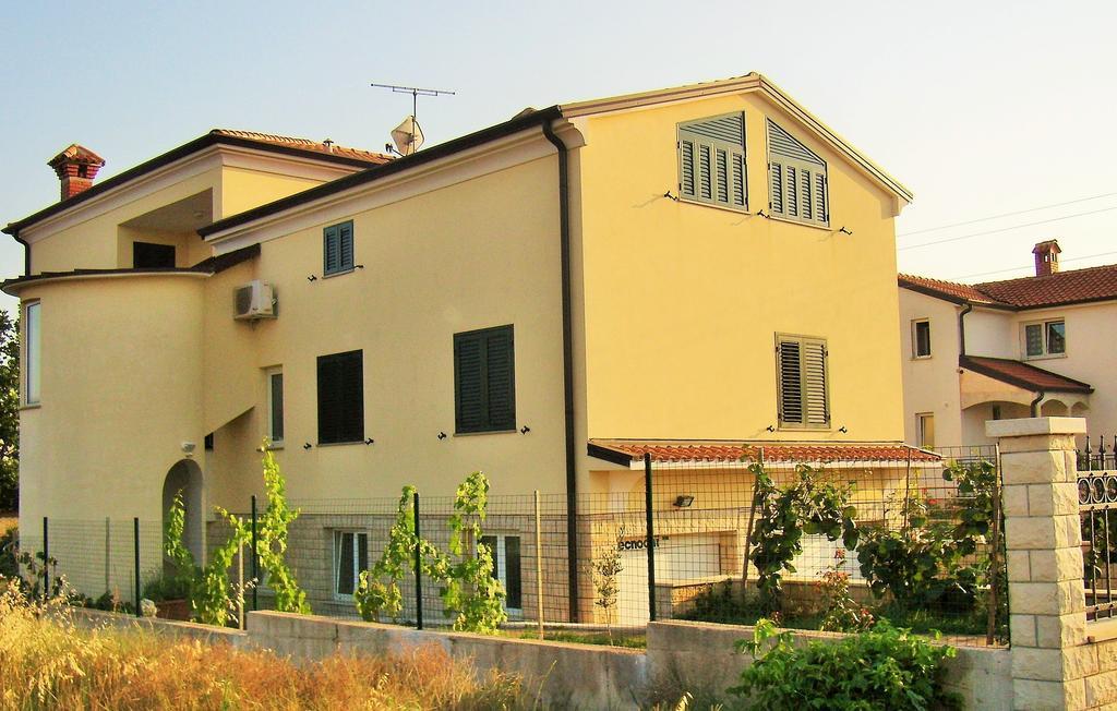 Apartments Sv. Pelegrin Умаг Екстер'єр фото